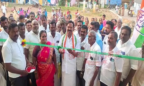 ரூ.9½ லட்சத்தில் புதிய ரேஷன் கடை; ரூபி மனோகரன் எம்.எல்.ஏ. திறந்து வைத்தார்