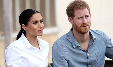 நியூயார்க்கில் இளவரசர் ஹாரி-மேகன் தம்பதியை காரில் துரத்திய புகைப்படக்காரர்கள்