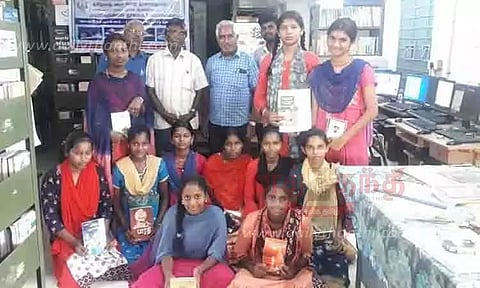 உடையார்பாளையம் கிளை நூலகத்தில் கோடைகால முகாம்: வெற்றி பெற்ற மாணவிகளுக்கு பரிசளிப்பு விழா