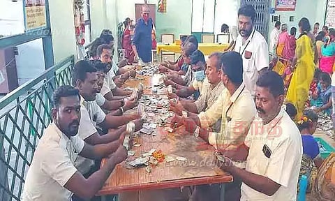 மாரியம்மன் கோவிலில் உண்டியல் எண்ணிக்கை