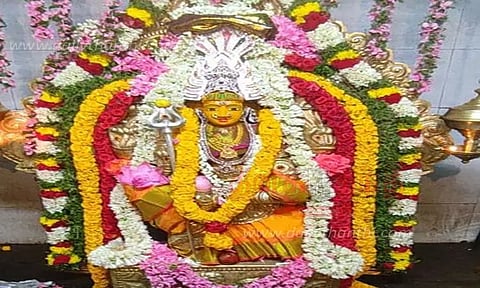 அம்மன் கோவில்களில் சிறப்பு பூஜை