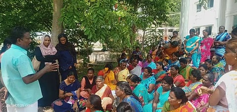 ஒன்றிய அலுவலகங்கள் முன்பு சத்துணவு ஊழியர்கள் ஆர்ப்பாட்டம்