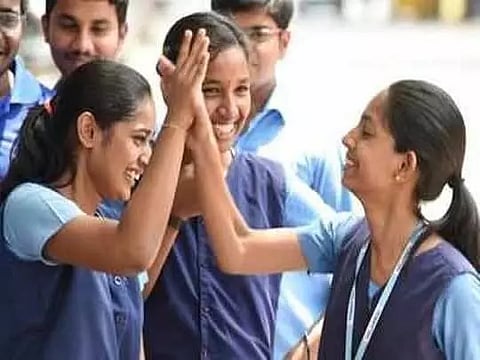 தஞ்சை மாவட்டத்தில் 90.09 சதவீத மாணவ, மாணவிகள் தேர்ச்சி