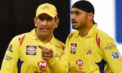 'தல' தோனி மட்டும் தான் தலைவன்... தமிழில் டுவீட் போட்ட ஹர்பஜன் சிங்