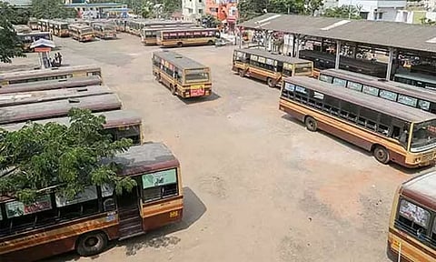 அரசு பேருந்துகளில் பயணிகளிடம் ரூ. 2 ஆயிரம் நோட்டுக்களை வாங்க வேண்டாம்- போக்குவரத்து கழகம்