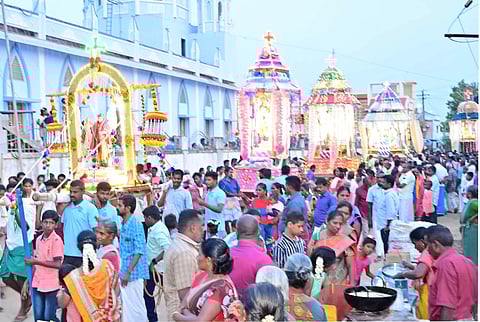 புனித அடைக்கல அன்னை ஆலய தேர் பவனி