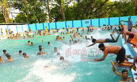 குதூகல குளியல்