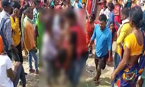 கங்கை ஆற்றில் படகு கவிழ்ந்து விபத்து;இருபதுக்கும் மேற்பட்டோர் மாயம்