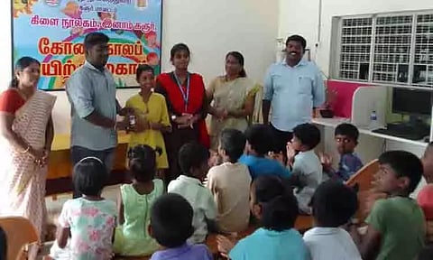 நூலகத்தில் தமிழ் வாசிப்பு பயிற்சி