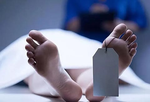 ஆவடி அருகே 2-வது மாடியில் இருந்து தவறி விழுந்த பள்ளி மாணவன் சாவு