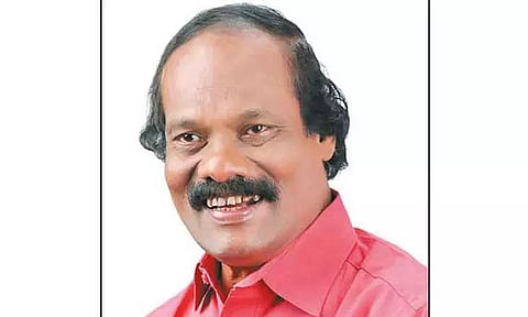 திண்டுக்கல் லியோனிக்கு ரூ.2,500 அபராதம்; போக்குவரத்து போலீசார் நடவடிக்கை