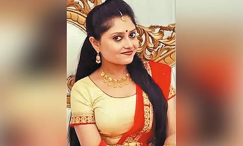 இளம் நடிகை விபத்தில் பலி