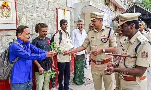 பரப்பன அக்ரஹாரா சிறையில் இருந்து பெண்கள் உள்பட 81 ஆயுள் தண்டனை கைதிகள் விடுதலை