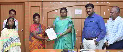 கொரோனா தொற்றால் உயிரிழந்தரேஷன்கடை ஊழியர் குடும்பத்திற்கு ரூ.25 லட்சம் நிதிஉதவி