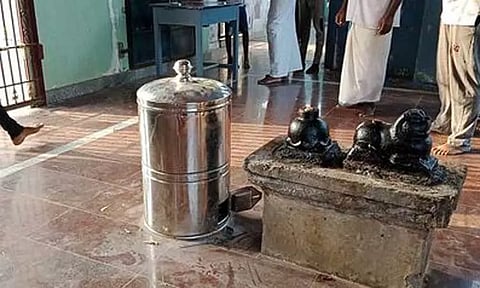 பெண்ணாடம் அருகே கங்கை மாரியம்மன் கோவில் உண்டியலை உடைத்து பணம் திருட்டு