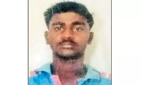 நண்பரின் மனைவியுடன் கள்ளக்காதல் மெக்கானிக் சரமாரியாக வெட்டிக்கொலை