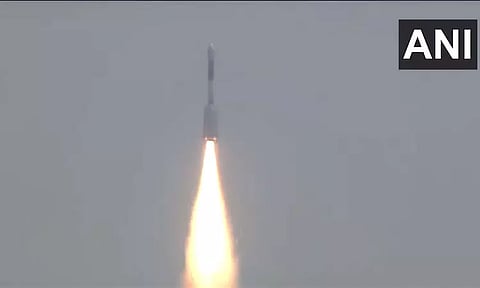 'ஜி.எஸ்.எல்.வி. எப்-12' ராக்கெட் வெற்றிகரமாக விண்ணில் பாய்ந்தது...!