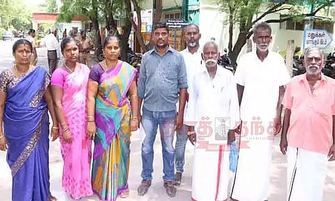 நம்பிக்கை இல்லா தீர்மானத்தை அங்கீகரிக்க வேண்டும்