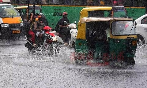 பெங்களூருவில் கொட்டி தீர்த்த கனமழை