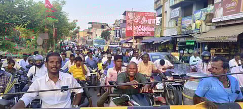 திருத்துறைப்பூண்டியில், அடிக்கடி மூடப்படும் ரெயில்வே கேட்