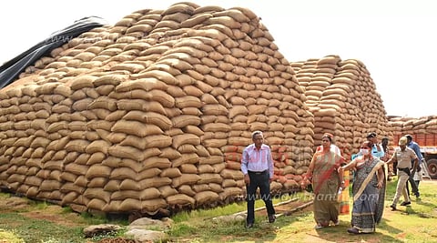 தர்மபுரி அருகே திறந்தவெளி கிடங்கில் இருந்து7 ஆயிரம் டன் நெல் மூட்டைகள் மாயமாக வாய்ப்பு இல்லைகலெக்டர் சாந்தி தகவல்