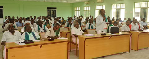 நில ஒருங்கிணைப்பு சட்டத்தை திரும்ப பெறவிவசாயிகள் வேண்டுகோள்