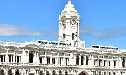 அனுமதி இல்லாமல் கட்டப்பட்ட 2-வது தளத்தை இடிக்க வேண்டும் - மாநகராட்சிக்கு ஐகோர்ட்டு உத்தரவு