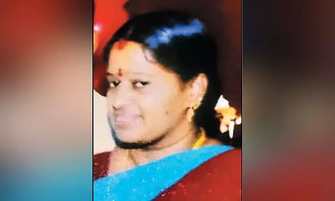 மாங்காட்டில் மனவளர்ச்சி குன்றிய மகளை தீவைத்து எரித்துவிட்டு தாய் தற்கொலை