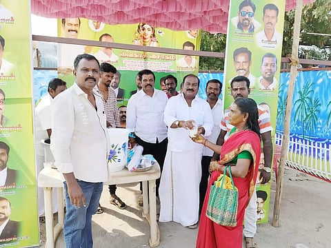 நாடார் பேரவை சார்பில்பாதயாத்திரை பக்தர்களுக்கு நீர், மோர் பந்தல் திறப்பு