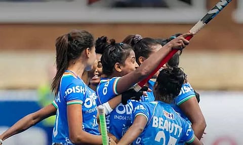 பெண்கள் ஜூனியர் ஆசிய கோப்பை ஆக்கி: உஸ்பெகிஸ்தானை 22-0 என்ற கோல் கணக்கில் வீழ்த்தியது இந்தியா