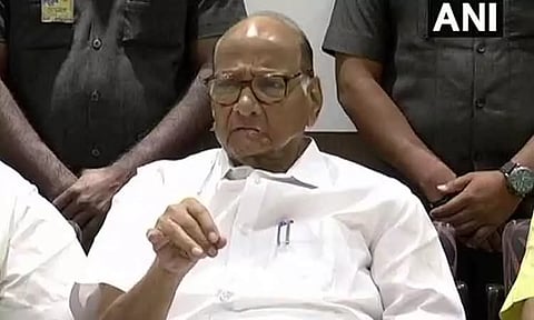 'விபத்துக்கு பொறுப்பேற்று லால் பகதூர் சாஸ்திரியைப் போல் ரெயில்வே மந்திரி பதவி விலக வேண்டும்' - சரத் பவார்