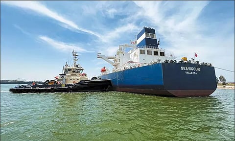 சூயஸ் கால்வாயில் பழுதாகி நின்ற மால்டா கப்பல்: பல மணி நேரம் போக்குவரத்து பாதிப்பு