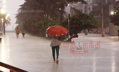 இடி, மின்னலுடன் பலத்த மழை