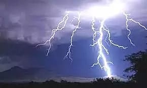 கும்பகோணத்தில், 2 மணி நேரம் பலத்த மழை