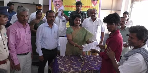 கறம்பக்குடியில் நரிக்குறவர் சமூகத்தினருக்கு பழங்குடியினர் சாதி சான்றிதழ்