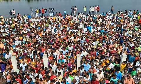 கள்ளக்குறிச்சி அருகே சாமுண்டீஸ்வரி அம்மன் கோவில் கும்பாபிஷேகம் திரளான பக்தர்கள் சாமி தரிசனம்