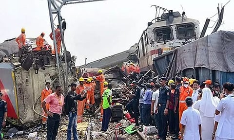 கோரமண்டல் ரெயிலை இயக்கியவர்களின் நிலை என்ன..? - வெளியான பரபரப்பு தகவல்