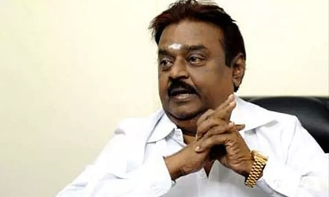 சென்னை துறைமுகம் பகுதியில் 65 ஆண்டுகளுக்கு மேலாக வசித்து வரும் மக்களை காலி செய்ய சொல்வது நியாயமா? - விஜயகாந்த்