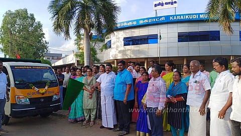 திடக்கழிவு மேலாண்மை பணிக்கு புதிய வாகனங்கள்