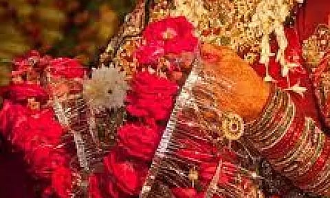 மாப்பிள்ளை கருப்பாக இருப்பதாக மணமேடையில் திருமணத்தை நிறுத்திய மணமகள்