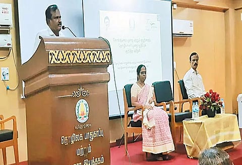 தொழிலக பாதுகாப்புத்துறை சார்பில் குழந்தை தொழிலாளர் ஒழிப்பு குறித்து விழிப்புணர்வு பயிற்சி