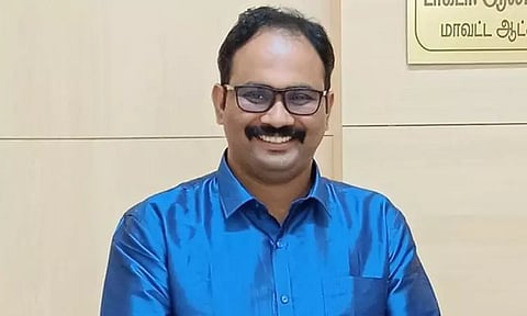 மாற்றுத்திறனாளிகள் நலனுக்காக உதவியவர்களுக்கு விருது - கலெக்டர் தகவல்