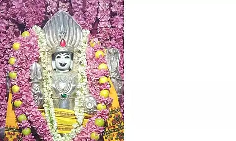 வெள்ளிக்கவச அலங்காரத்தில் காலபைரவர்