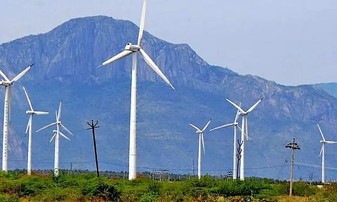 தமிழகத்தில் காற்றாலை மின்உற்பத்தி 10 ஆயிரம் மெகாவாட்டாக அதிகரிப்பு