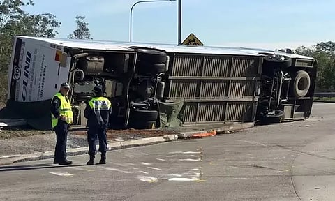 ஆஸ்திரேலியாவில் பஸ் கவிழ்ந்து விபத்து: 10 பேர் பலி