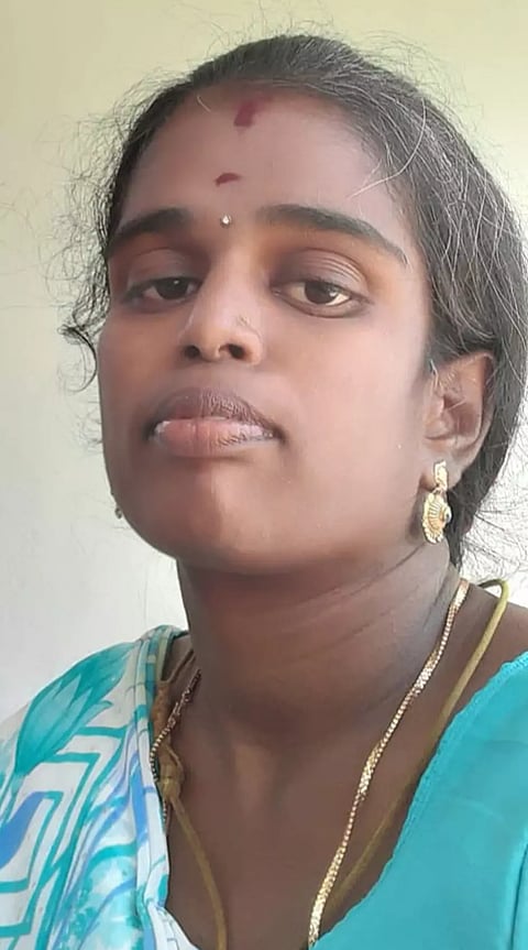 இளம் பெண் தூக்குப்போட்டு தற்கொலை