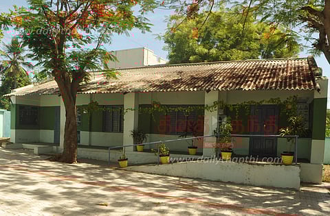 தயார் நிலையில் பள்ளிகள்