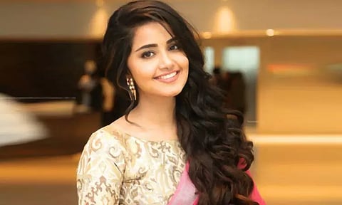 விமர்சனத்துக்கு அனுபமா பதிலடி