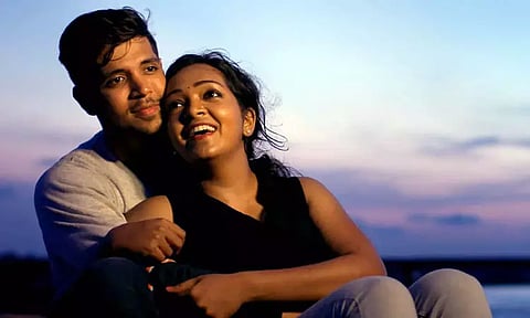 ஒன்பது சர்வதேச விருதுகள் பெற்ற 'கண்டதை படிக்காதே' திகில் படம்!