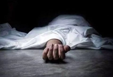 ரெயிலில் இருந்து தவறி விழுந்த பெயிண்டர் பலி